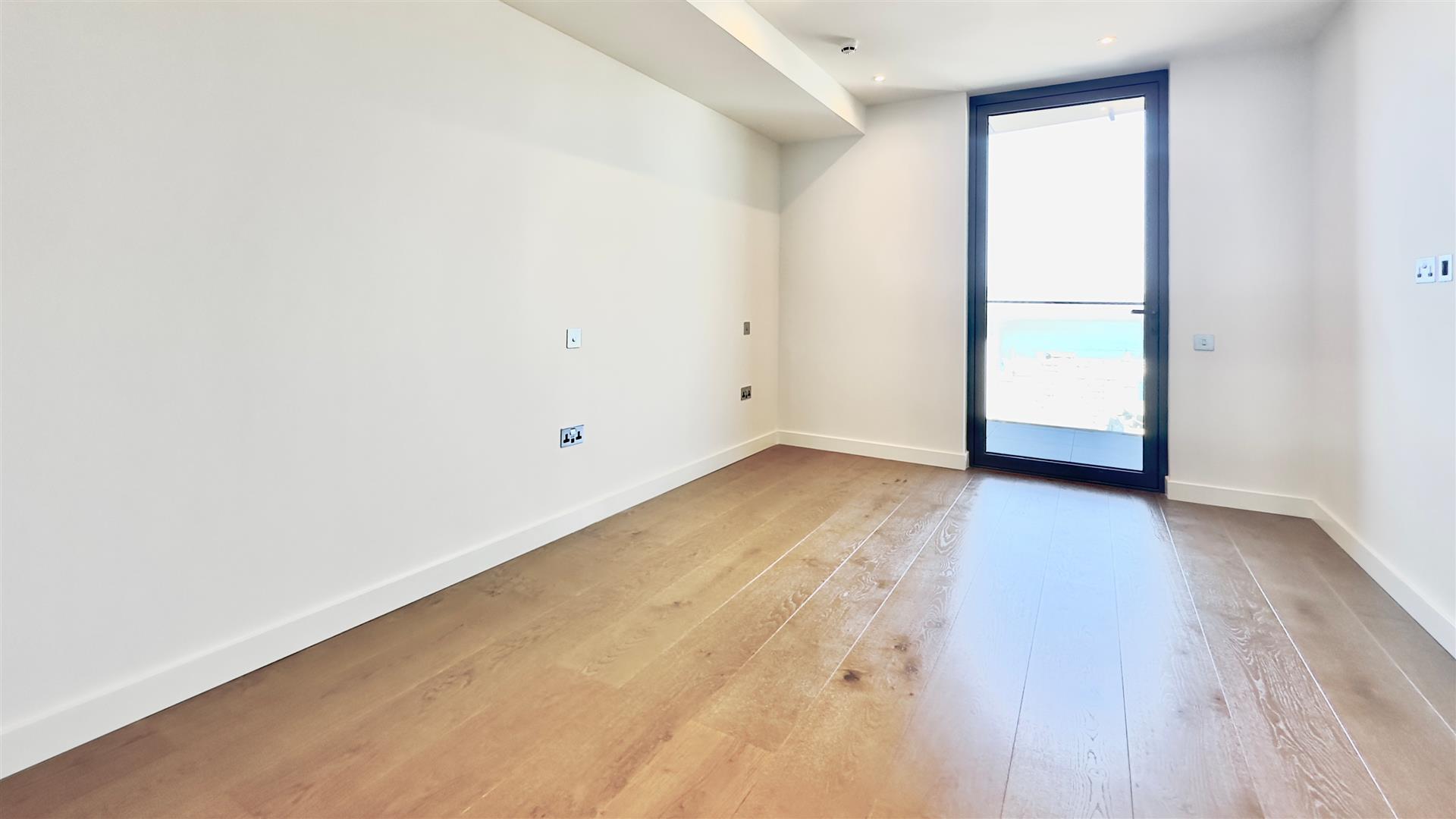  Image of Apartment - 4 Bedrooms - 4 Bathrooms for Sale in EuroCity-Gibraltar, Image 11